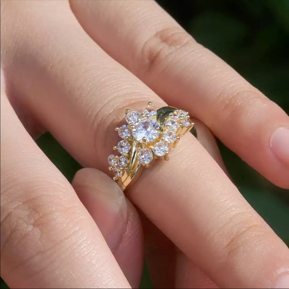 New Gold  Plated Noble Rich Flower CZ Ring - Picture 2 of 5